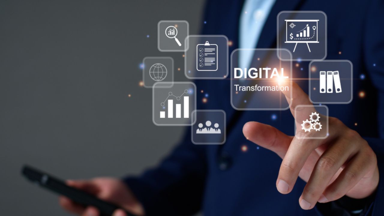 Digital transformation technology strategy, digitization and digitalization of business processes and data, optimize and automate operations, business service management, internet and cloud computing.